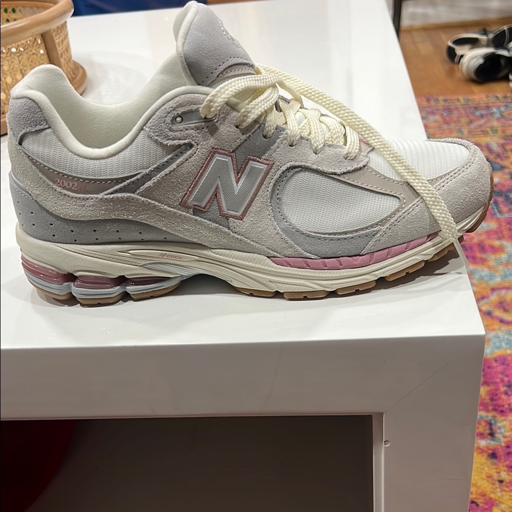 New Balance Cream and Pink Sneakers with Signature 'N' Logo